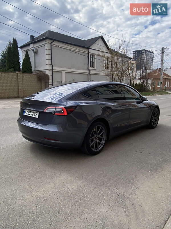 Седан Tesla Model 3 2021 в Харкові