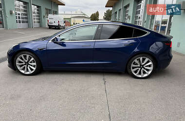 Седан Tesla Model 3 2018 в 