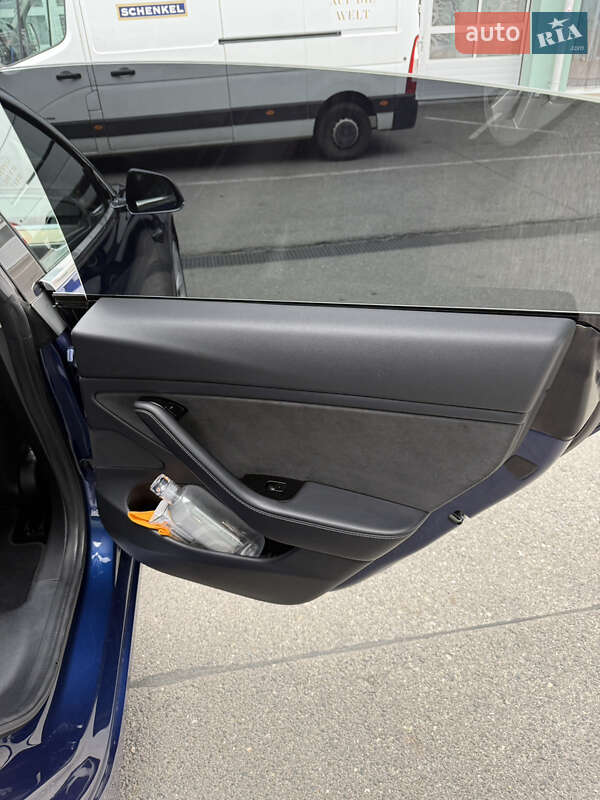 Седан Tesla Model 3 2018 в Харькове