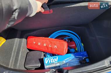 Седан Tesla Model 3 2019 в Киеве