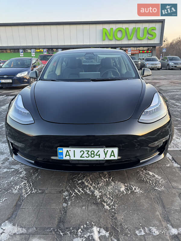 Tesla Model 3 2022