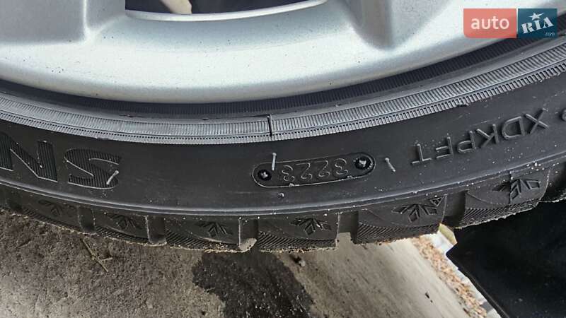 Седан Tesla Model 3 2019 в Рівному