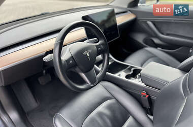 Седан Tesla Model 3 2018 в 