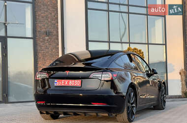 Седан Tesla Model 3 2019 в 
