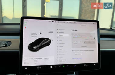 Седан Tesla Model 3 2019 в 