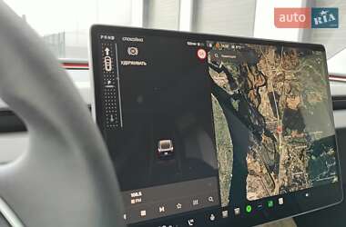 Седан Tesla Model 3 2024 в 