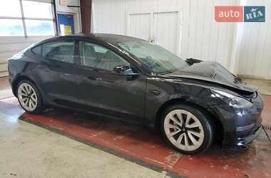 Седан Tesla Model 3 2022 в Черкассах