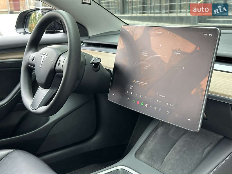 Седан Tesla Model 3 2023 в Полтаве