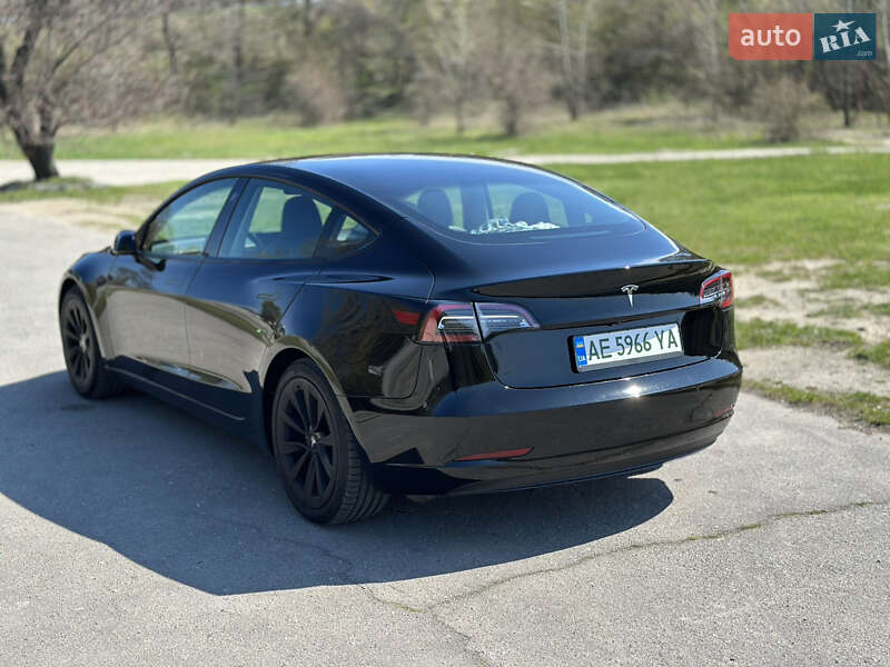 Седан Tesla Model 3 2022 в Дніпрі