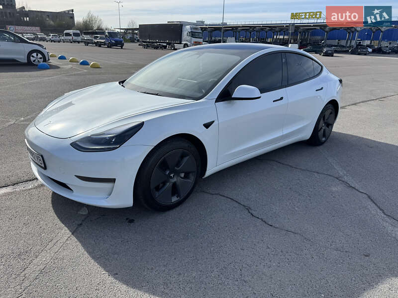 Tesla Model 3 2021