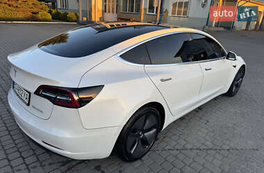 Седан Tesla Model 3 2019 в 