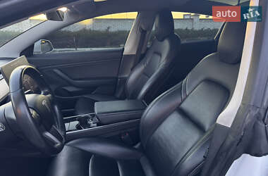 Седан Tesla Model 3 2019 в 