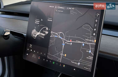 Седан Tesla Model 3 2019 в 