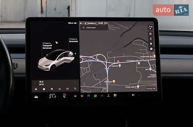 Седан Tesla Model 3 2019 в 