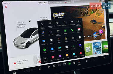 Седан Tesla Model 3 2019 в 