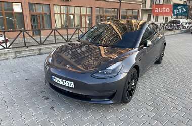 Седан Tesla Model 3 2021 в 