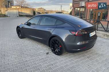 Седан Tesla Model 3 2021 в 