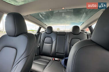 Седан Tesla Model 3 2023 в Одессе