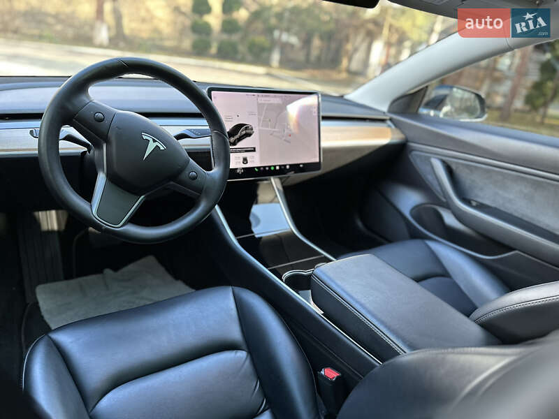 Седан Tesla Model 3 2019 в Трускавце фото 31 Седан Tesla Model 3 2019 в Трускавце