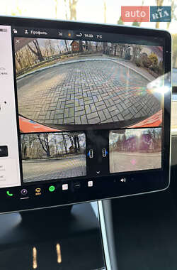 Седан Tesla Model 3 2019 в 