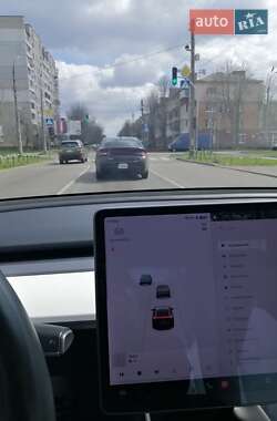Седан Tesla Model 3 2018 в 