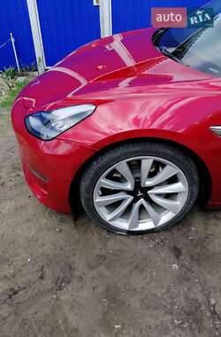 Седан Tesla Model 3 2018 в 