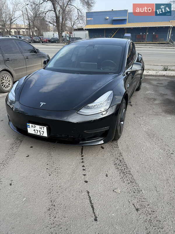 Tesla Model 3 2019