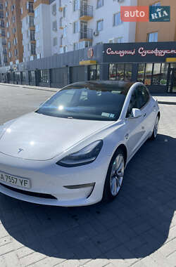 Седан Tesla Model 3 2019 в Черкассах