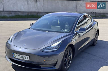 Седан Tesla Model 3 2018 в 