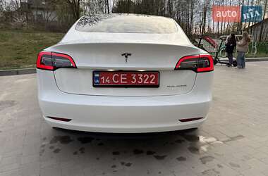 Седан Tesla Model 3 2019 в 