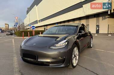 Седан Tesla Model 3 2018 в Киеве