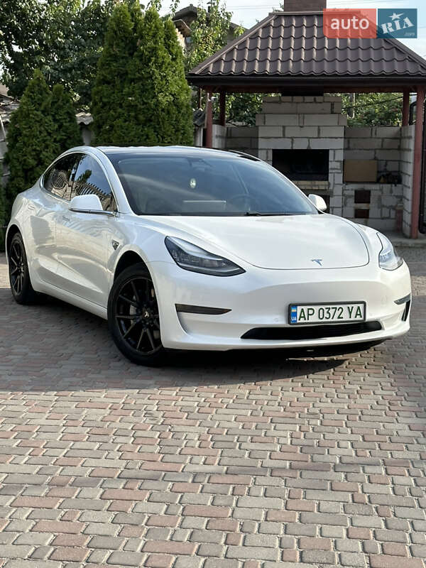 Седан Tesla Model 3 2020 в Запоріжжі
