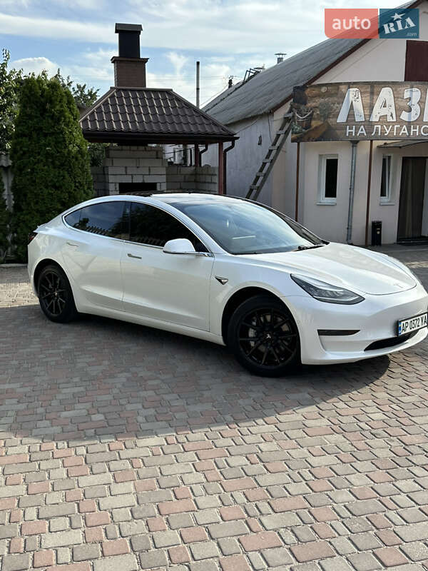 Седан Tesla Model 3 2020 в Запоріжжі