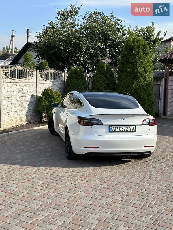 Седан Tesla Model 3 2020 в Запоріжжі