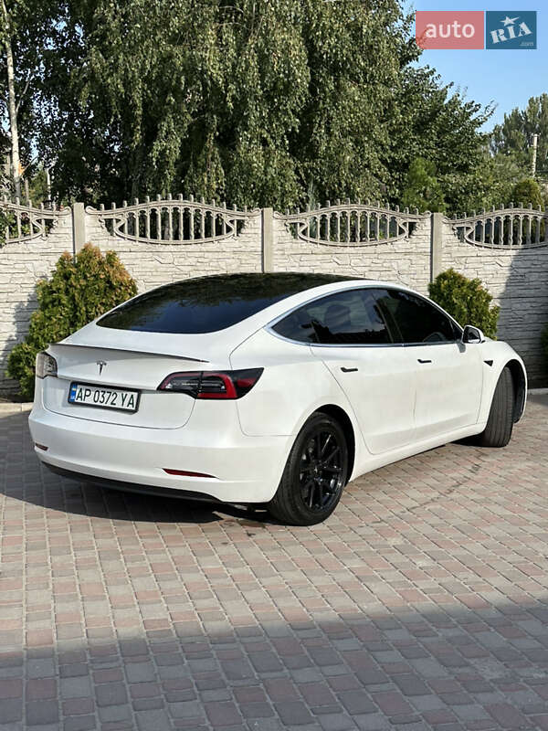 Седан Tesla Model 3 2020 в Запоріжжі
