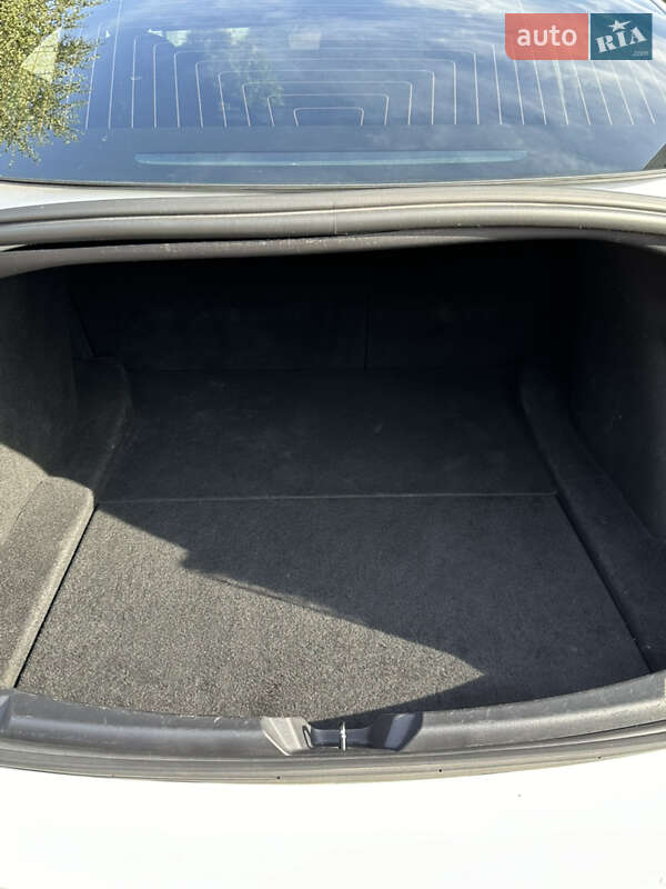 Седан Tesla Model 3 2020 в Запоріжжі