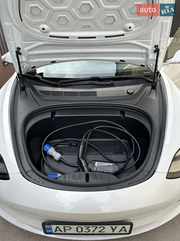 Седан Tesla Model 3 2020 в Запоріжжі