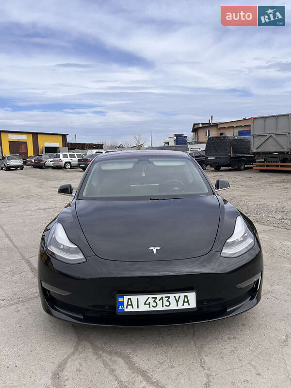 Седан Tesla Model 3 2019 в Сквирі
