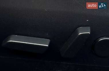 Седан Tesla Model 3 2020 в 