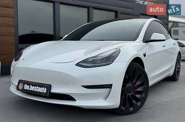 Седан Tesla Model 3 2023 в 