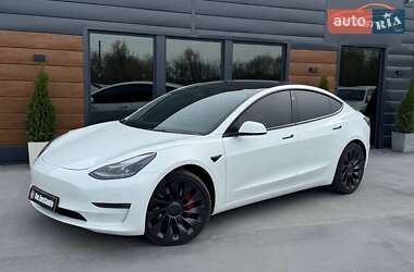 Седан Tesla Model 3 2023 в 