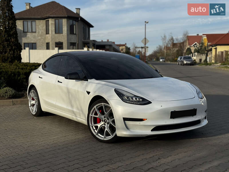 Tesla Model 3 2018