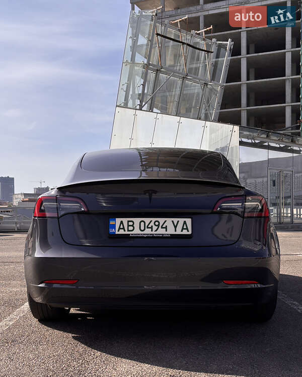Седан Tesla Model 3 2021 в Днепре