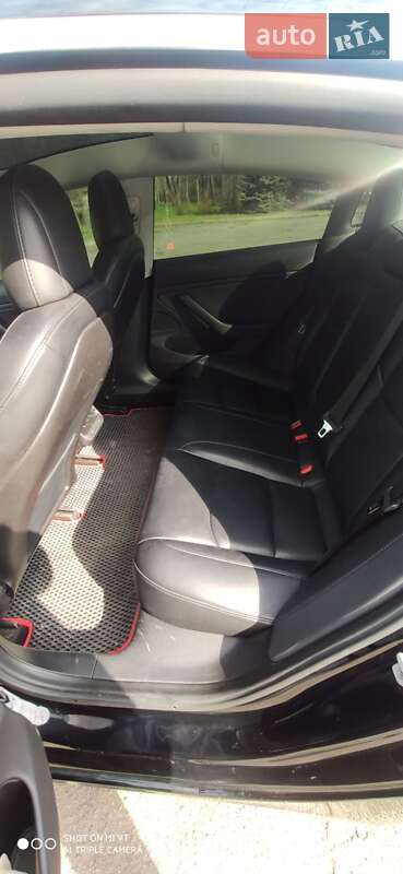 Седан Tesla Model 3 2019 в Кривом Роге