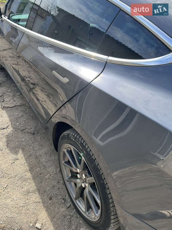 Седан Tesla Model 3 2018 в Баштанке