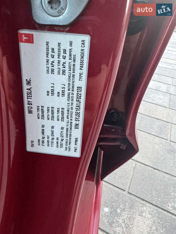 Седан Tesla Model 3 2018 в Києві