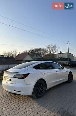 Седан Tesla Model 3 2019 в 