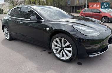 Седан Tesla Model 3 2018 в 