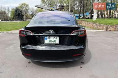 Седан Tesla Model 3 2018 в 