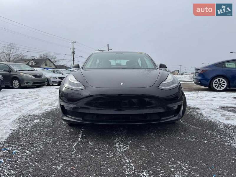 Седан Tesla Model 3 2018 в 
